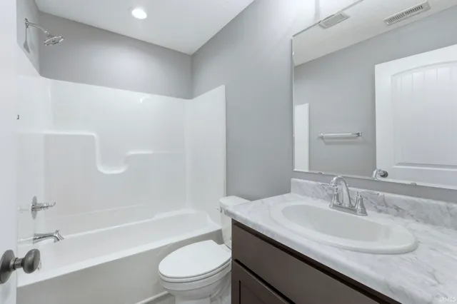 $329,900 | 1483 Marsh Deer Run, Huntertown, IN 46748