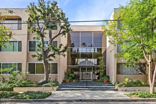 $650,000 | 5411 Tyrone Avenue, Unit 202, Los Angeles, CA 91401