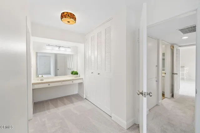 $650,000 | 5411 Tyrone Avenue, Unit 202, Sherman Oaks, CA 91401