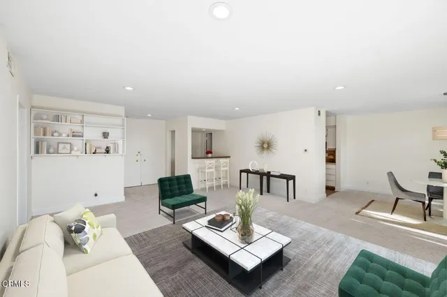 $650,000 | 5411 Tyrone Avenue, Unit 202, Sherman Oaks, CA 91401