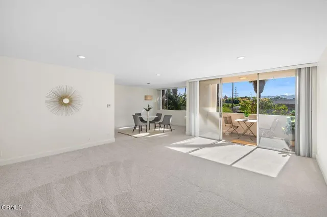 $650,000 | 5411 Tyrone Avenue, Unit 202, Sherman Oaks, CA 91401