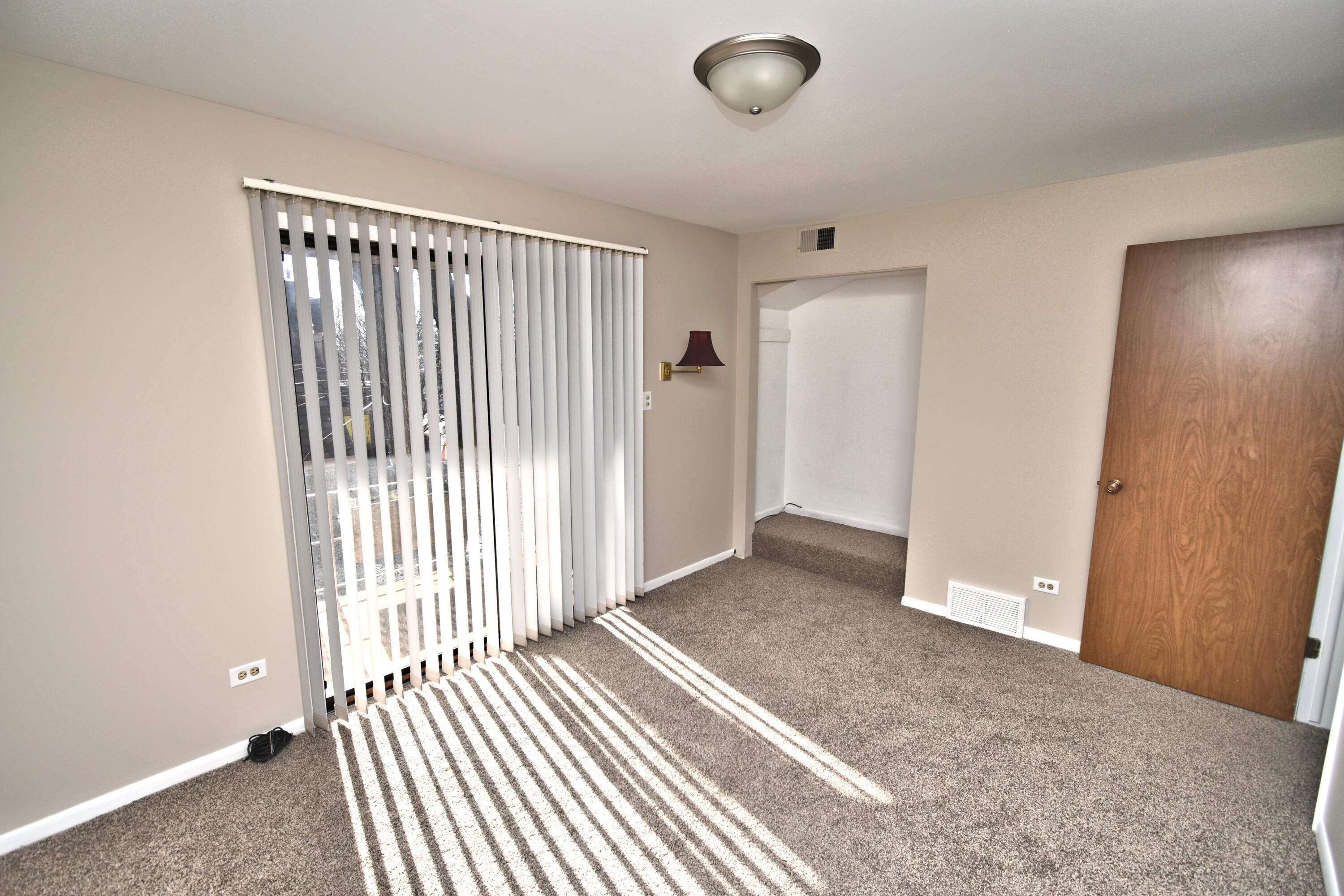 410 Old Stone Road, Unit I6 Munster, IN 46321 - Photo 10 of 15 3000x2001