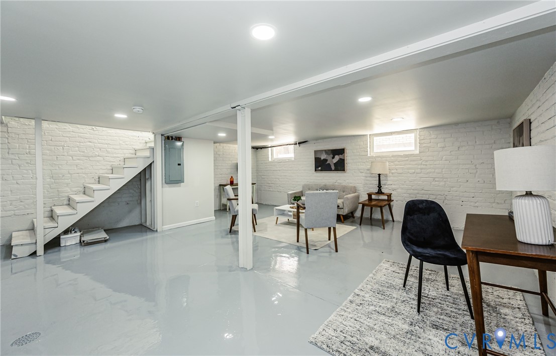 1400 Decatur Street Richmond, VA 23224 - Photo 34 of 49 a living room with furniture and a potted plant