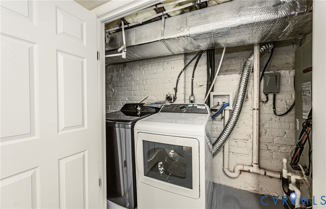 1400 Decatur Street Richmond, VA 23224 - Photo 35 of 49 a utility room with dryer and washer