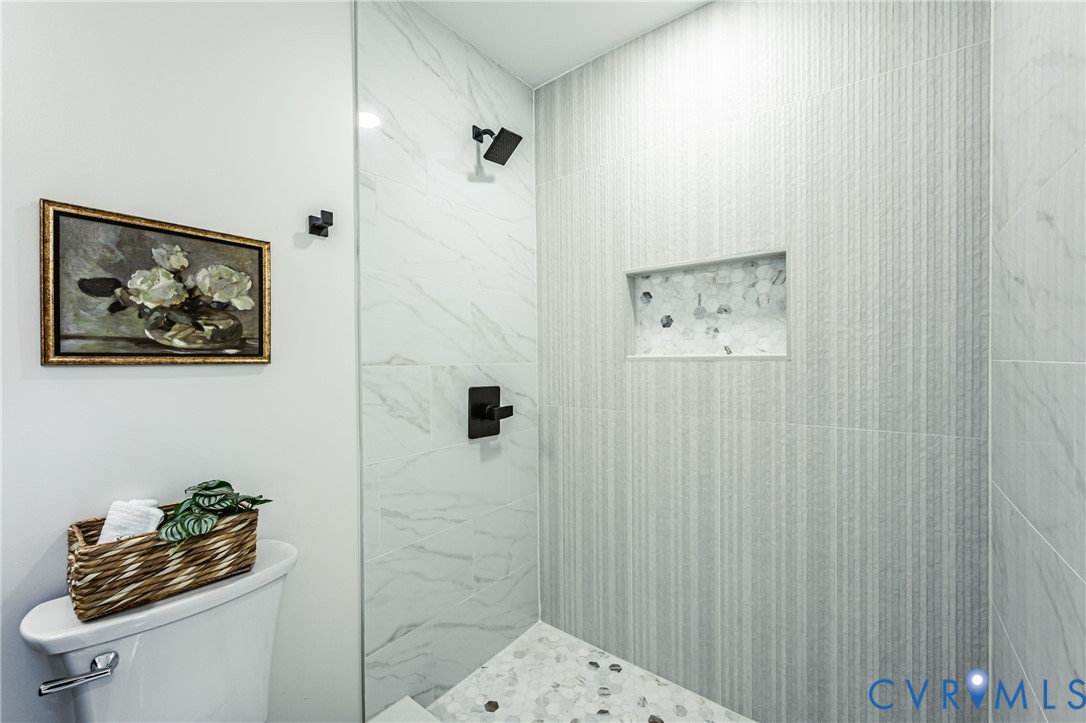1400 Decatur Street Richmond, VA 23224 - Photo 45 of 49 a bathroom with a shower and a toilet
