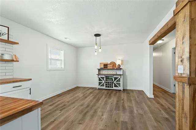 $267,000 | 9393 State Rte 52, Amoret, MO 64722