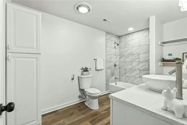 $267,000 | 9393 State Rte 52, Amoret, MO 64722