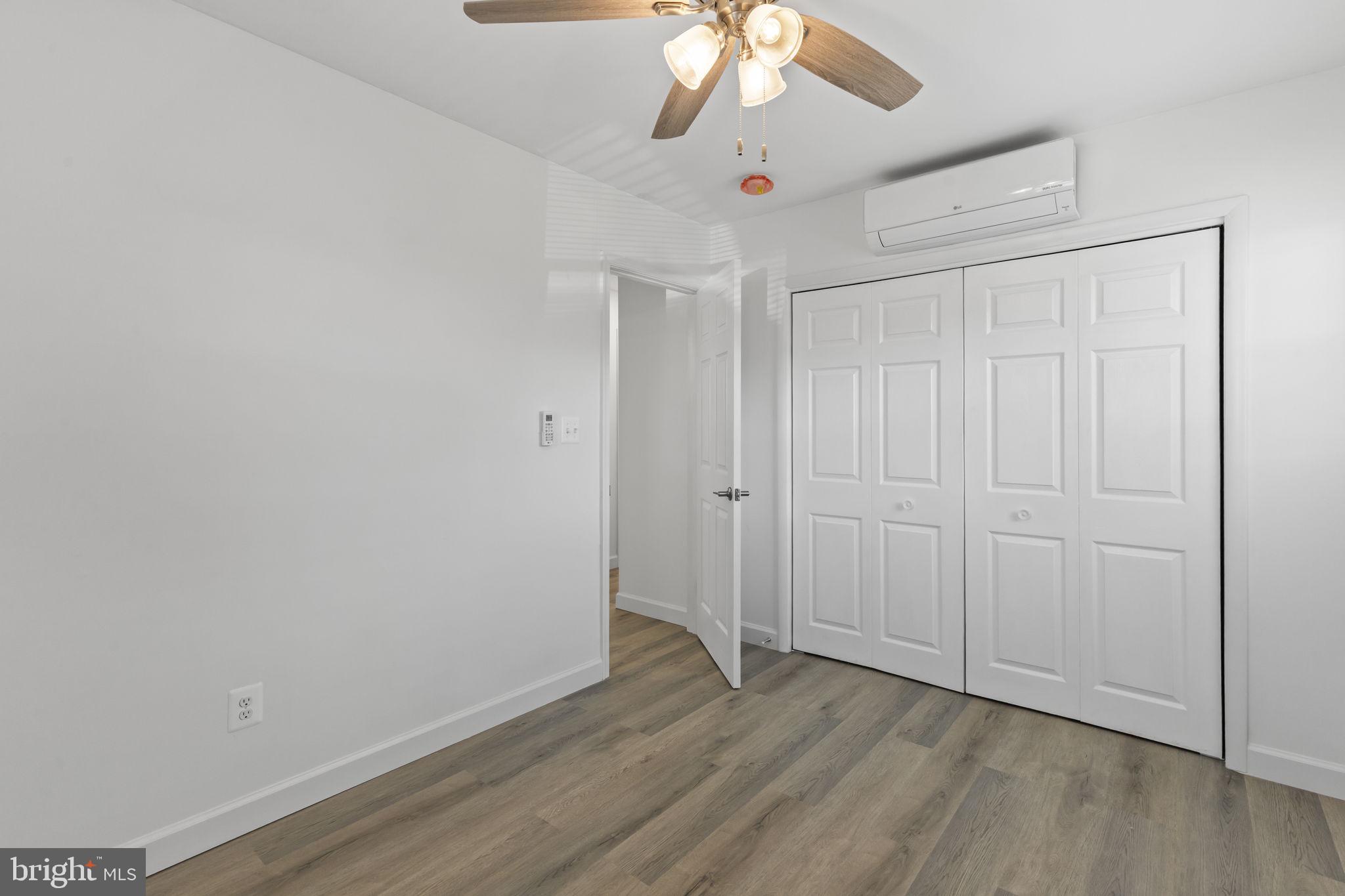 7212 Bay Front Road Baltimore, MD 21219 - Photo 14 of 37