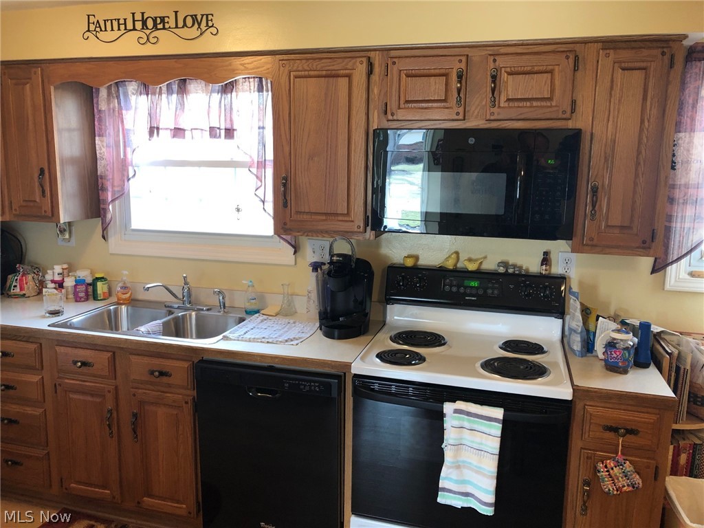 145 Morningside Road Niles, OH 44446 - Photo 4 of 12 Gallery Image 4