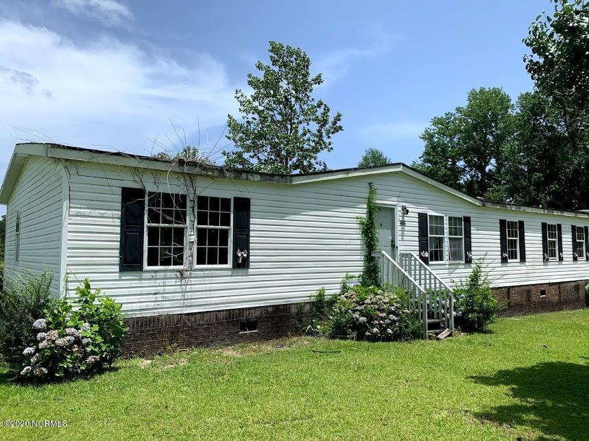 441 Swamp Road Havelock, NC 28532 - Photo 5 of 16 House is a tear down or complete reno
