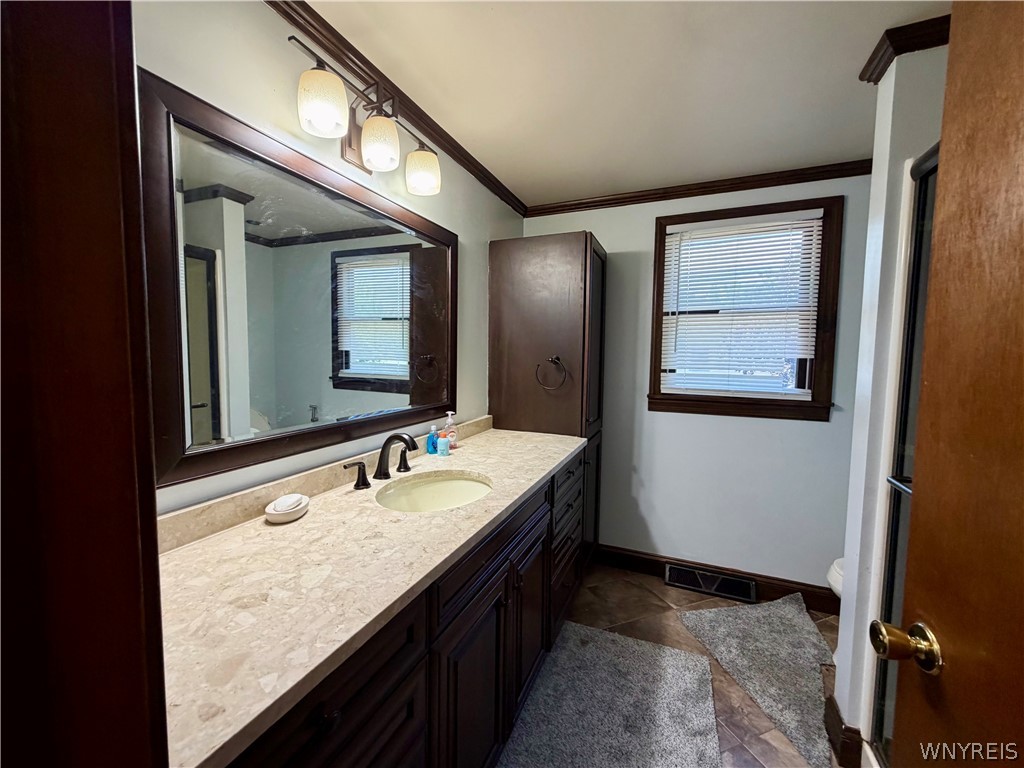 783 North French Road Amherst, NY 14228 - Photo 15 of 26