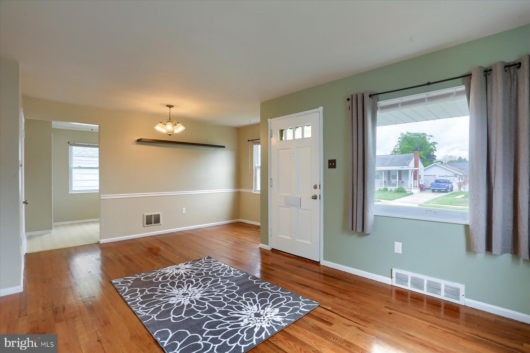 1307 Kingsley Road Camp Hill, PA 17011 - Photo 8 of 30