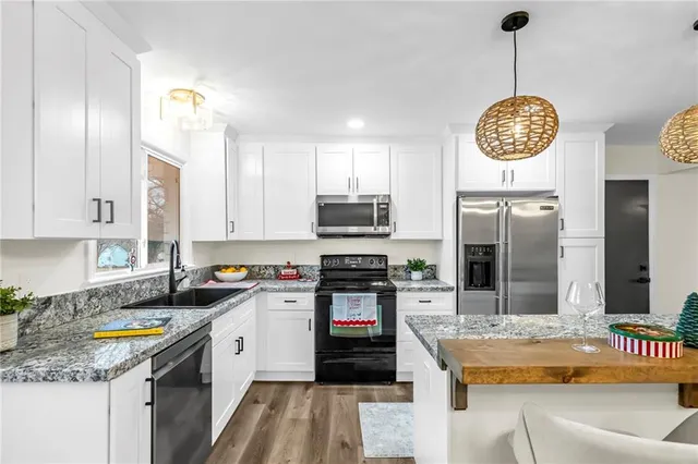 $335,000 | 11601 East 62nd Street, Raytown, MO 64133