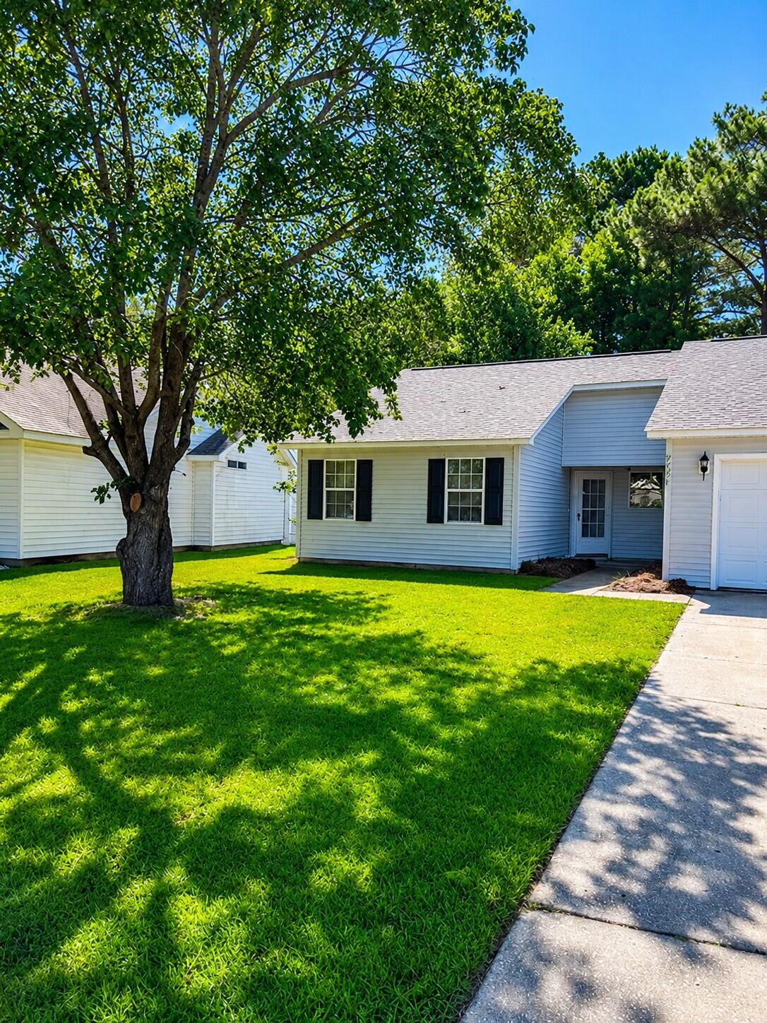 9668 Middleton Court Murrells Inlet, SC 29576 - Photo 2 of 24 Front2