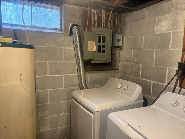 $269,000 | 395 Dermond Road, Hermitage, PA 16148