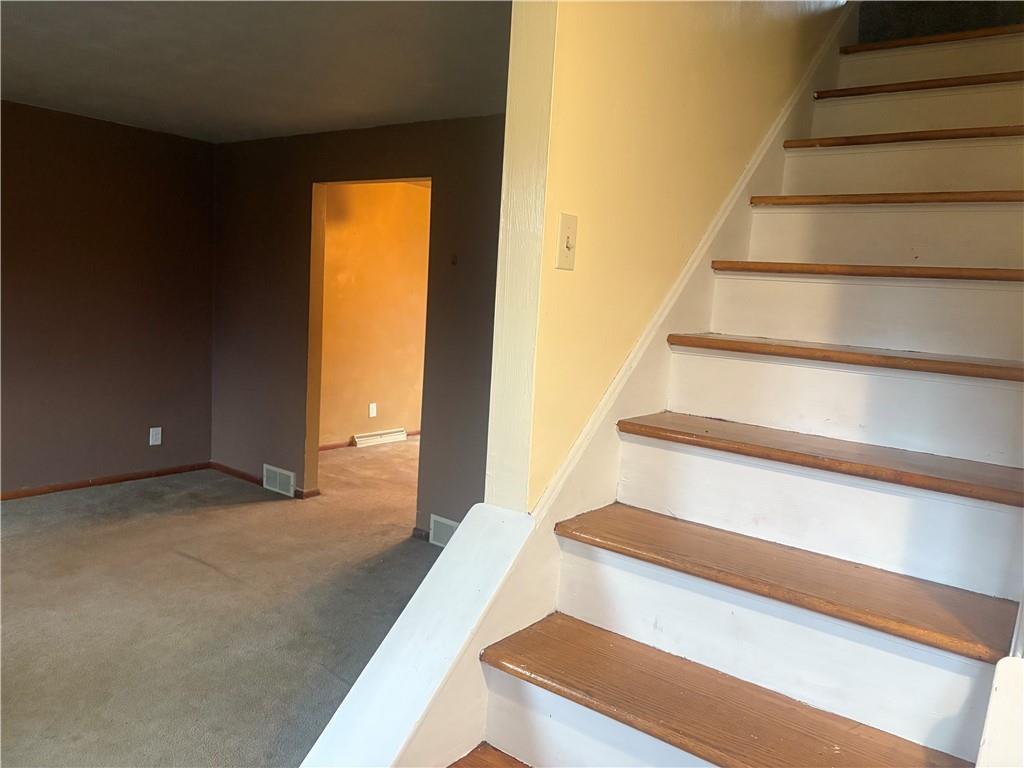 395 Dermond Road Hermitage, PA 16148 - Photo 4 of 24