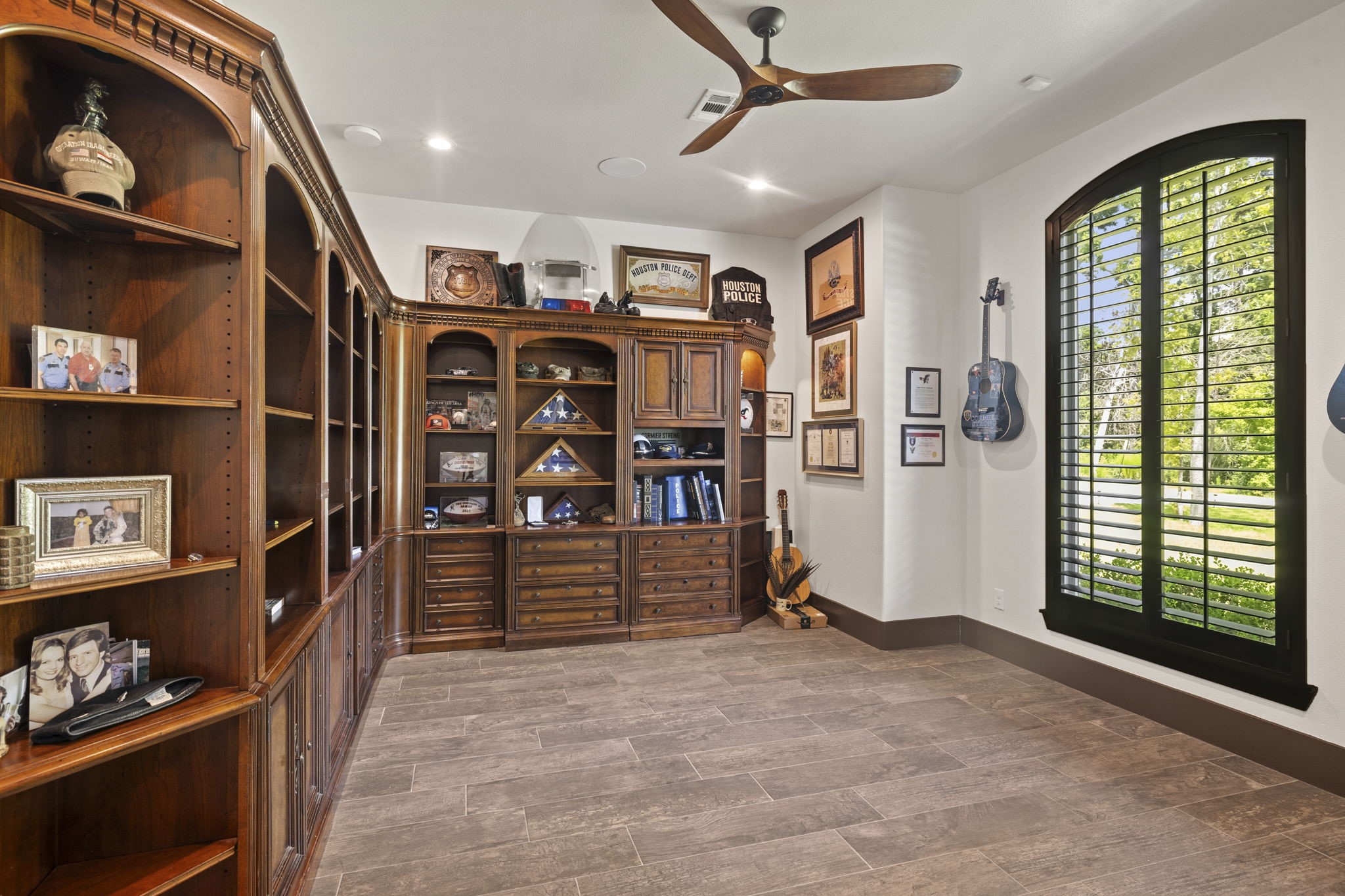 4322 Maple Rapids Court Spring, TX 77386 - Photo 35 of 48 View into office that is to the right of the main entry.