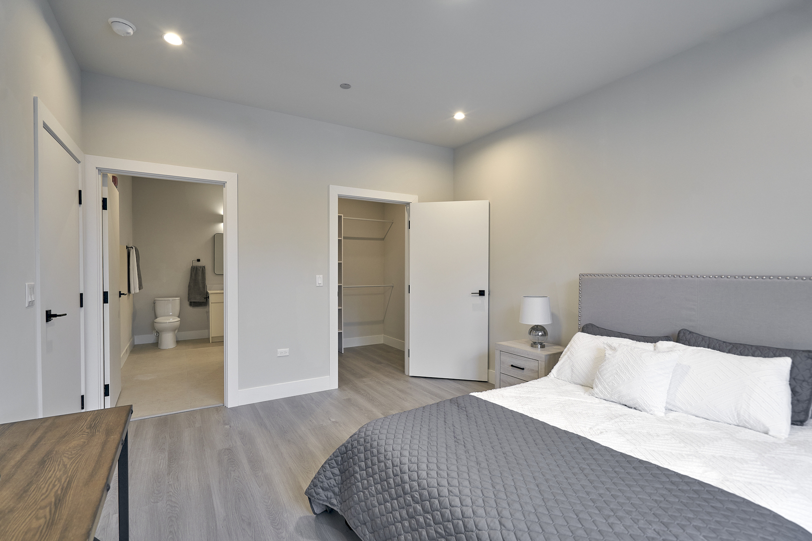 503 East Pershing Road, Unit 201 Chicago, IL 60653 - Photo 19 of 29 a bedroom with a bed and closet