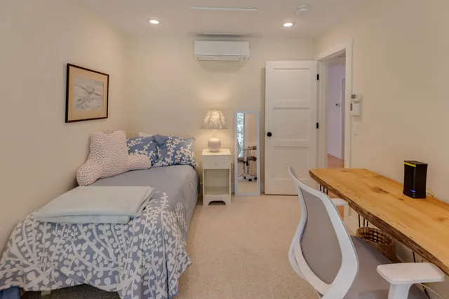 $2,200 | 7 Paugus Road, Holderness, NH 03245