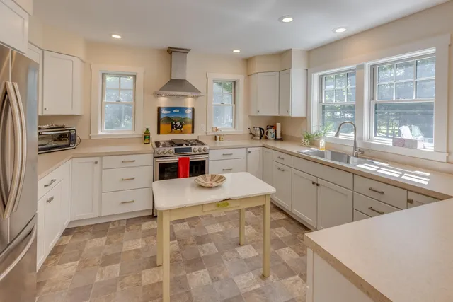 $2,200 | 7 Paugus Road, Holderness, NH 03245