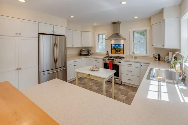 $2,200 | 7 Paugus Road, Holderness, NH 03245