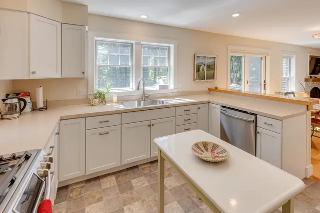 $2,200 | 7 Paugus Road, Holderness, NH 03245