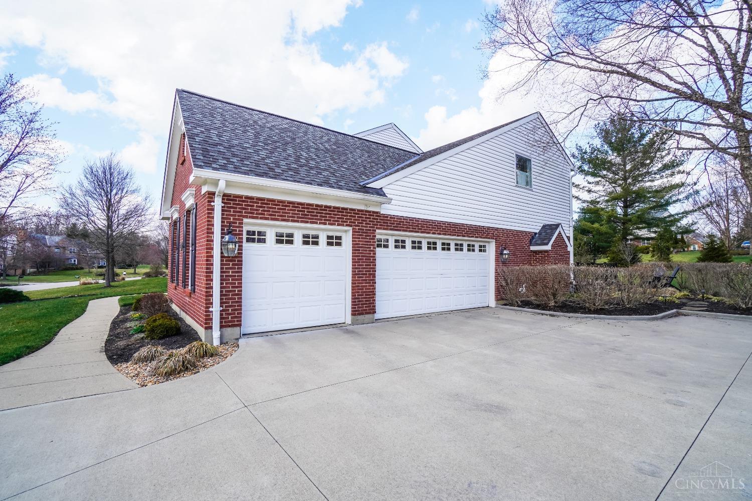 5042 Midfield Road Cincinnati, OH 45244 - Photo 4 of 51 Gallery Image 4
