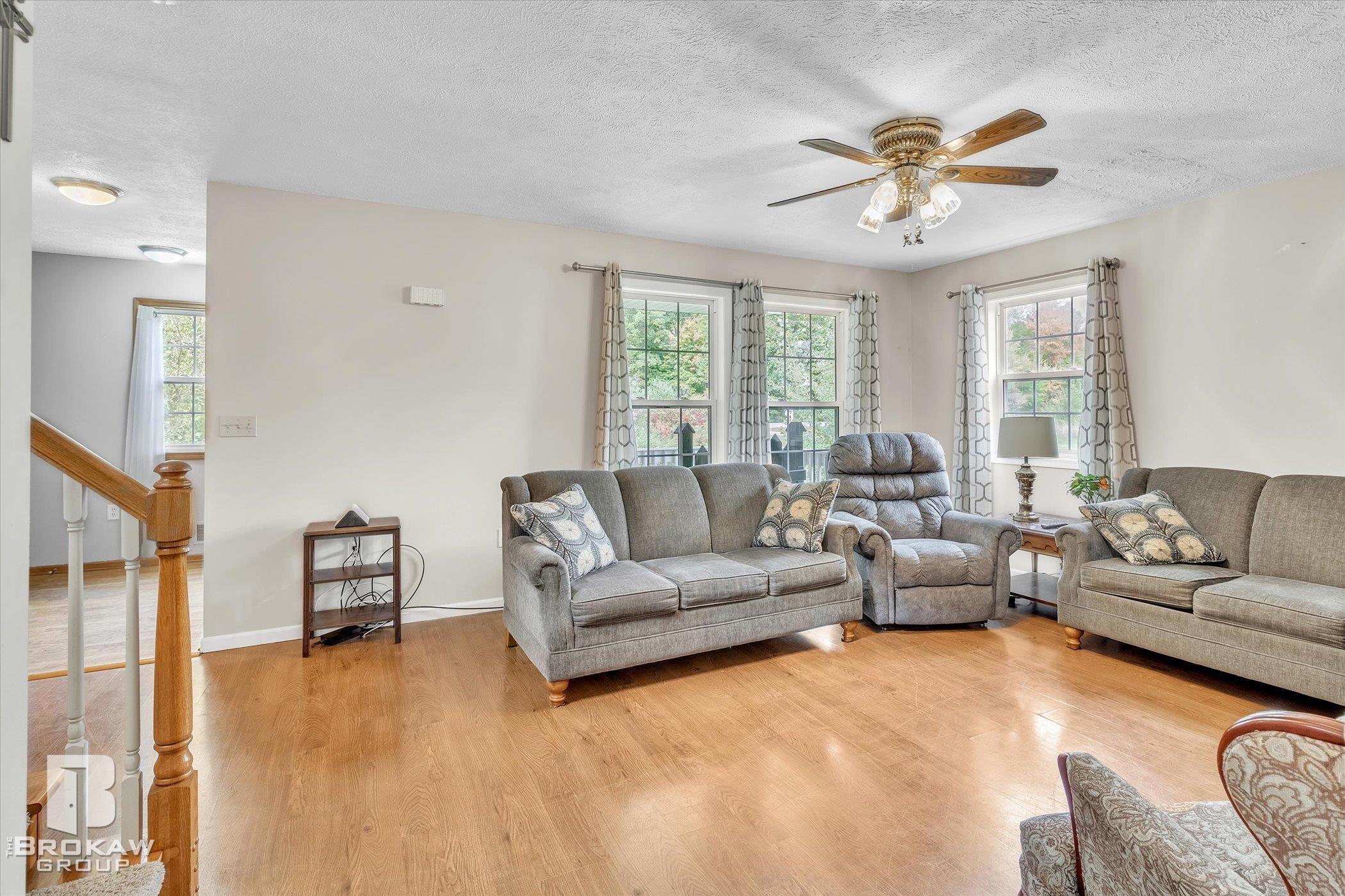 11472 Washburn Road Columbiaville, MI 48421 - Photo 10 of 54 50092534-9.JPG