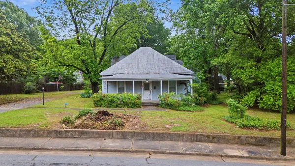 $285,000 | 790 Colonial Road, Memphis, TN 38117