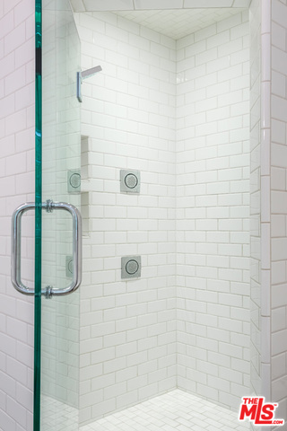 963 Roscomare Road Los Angeles, CA 90077 - Photo 20 of 53 Gallery Image 20