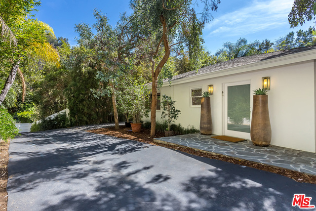 963 Roscomare Road Los Angeles, CA 90077 - Photo 4 of 53 Gallery Image 4