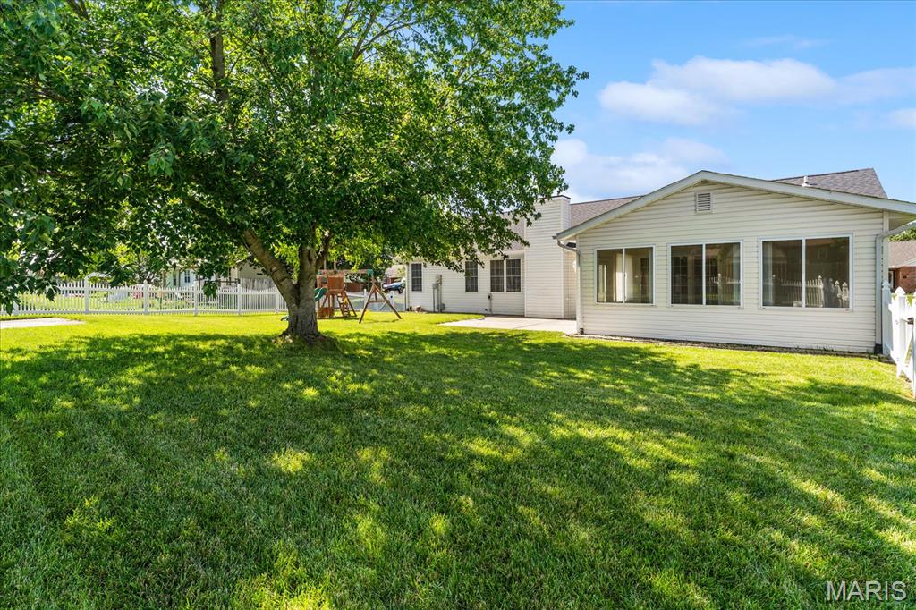 421 Hartmann Lane Waterloo, IL 62298 - Photo 4 of 55