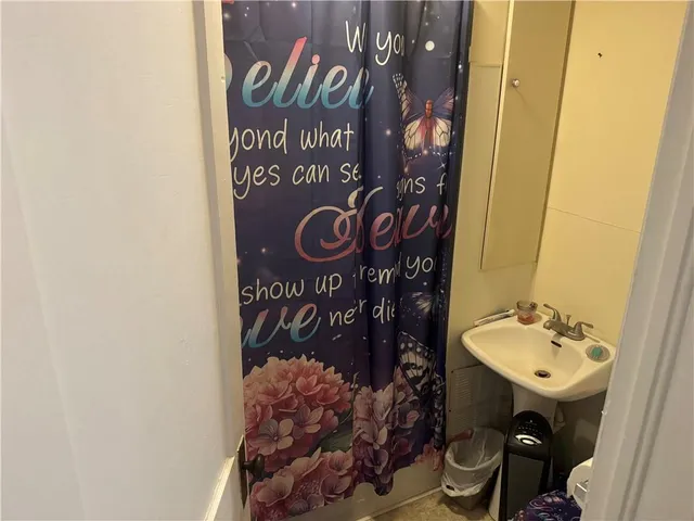 $112,500 | 11610 Hackett Street, Sugar Creek, MO 64054