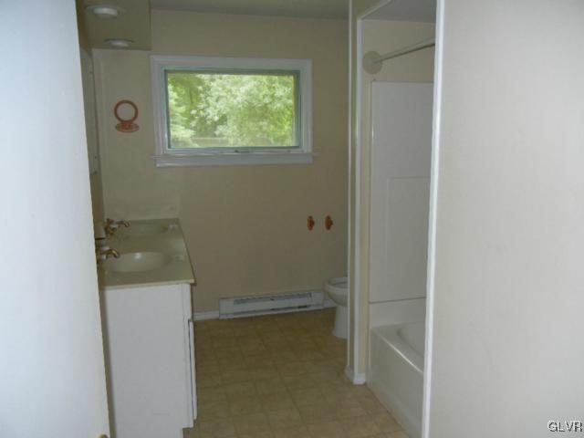 428 Cherry Lane Road East Stroudsburg, PA 18301 - Photo 9 of 10