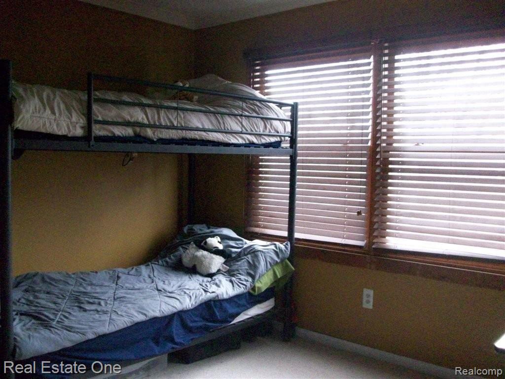 925 Medford Court, Unit 208 Rochester, MI 48307 - Photo 14 of 16 3rd bedroom