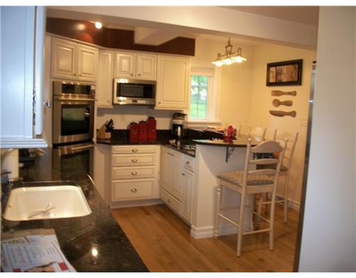 1351 Washington Road Mt. Lebanon, PA 15228 - Photo 3 of 18 Kitchen. Completely updated with all the bells and whistles, this is truly a chef s kitchen, boasting granite counter tops, double oven, wine cooler, recessed lighting, breakfast bar, ect.
