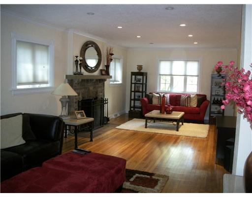 1351 Washington Road Mt. Lebanon, PA 15228 - Photo 5 of 18 Living Room. Wow! What a great space , with so many features including a log burning fireplace, recessed lighting, crown moulding, gleaming hardwood floors and abundant natural light, the perfect place for the family to gather and enjoy an evening together.