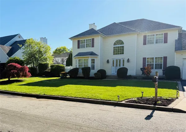 $675,000 | 4 Clark Street, Selden, NY 11784