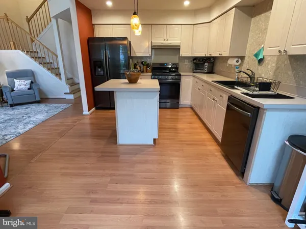 $3,150 | 404 Summerhill Court, Warminster, PA 18974