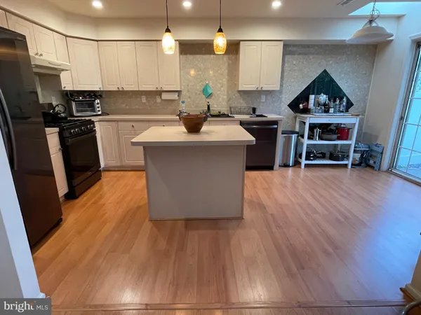 $3,150 | 404 Summerhill Court, Warminster, PA 18974