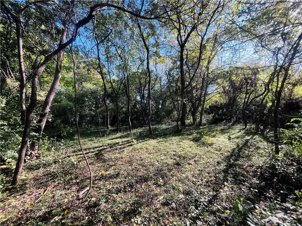 $17,900 | 2715 Cook Road, St. Joseph, MO 64505