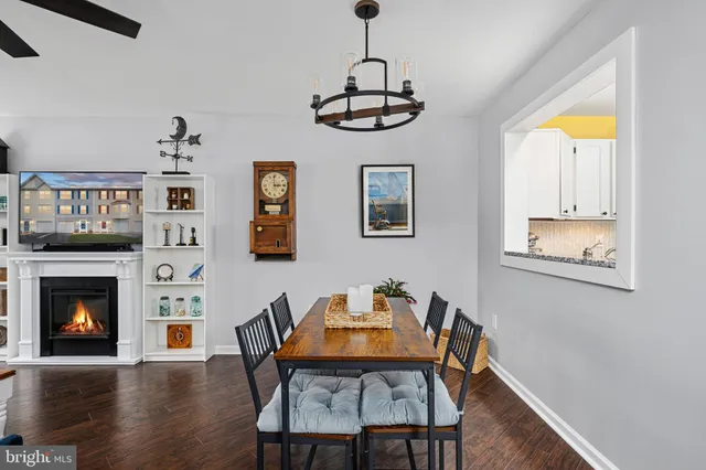 $467,500 | 787 General Wallace Court, Warrenton, VA 20186