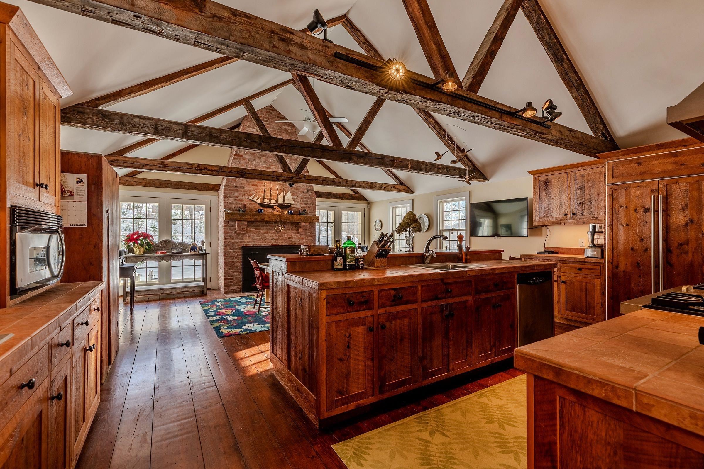 74 Barber Hill Road Pomfret, VT 05091 - Photo 7 of 55