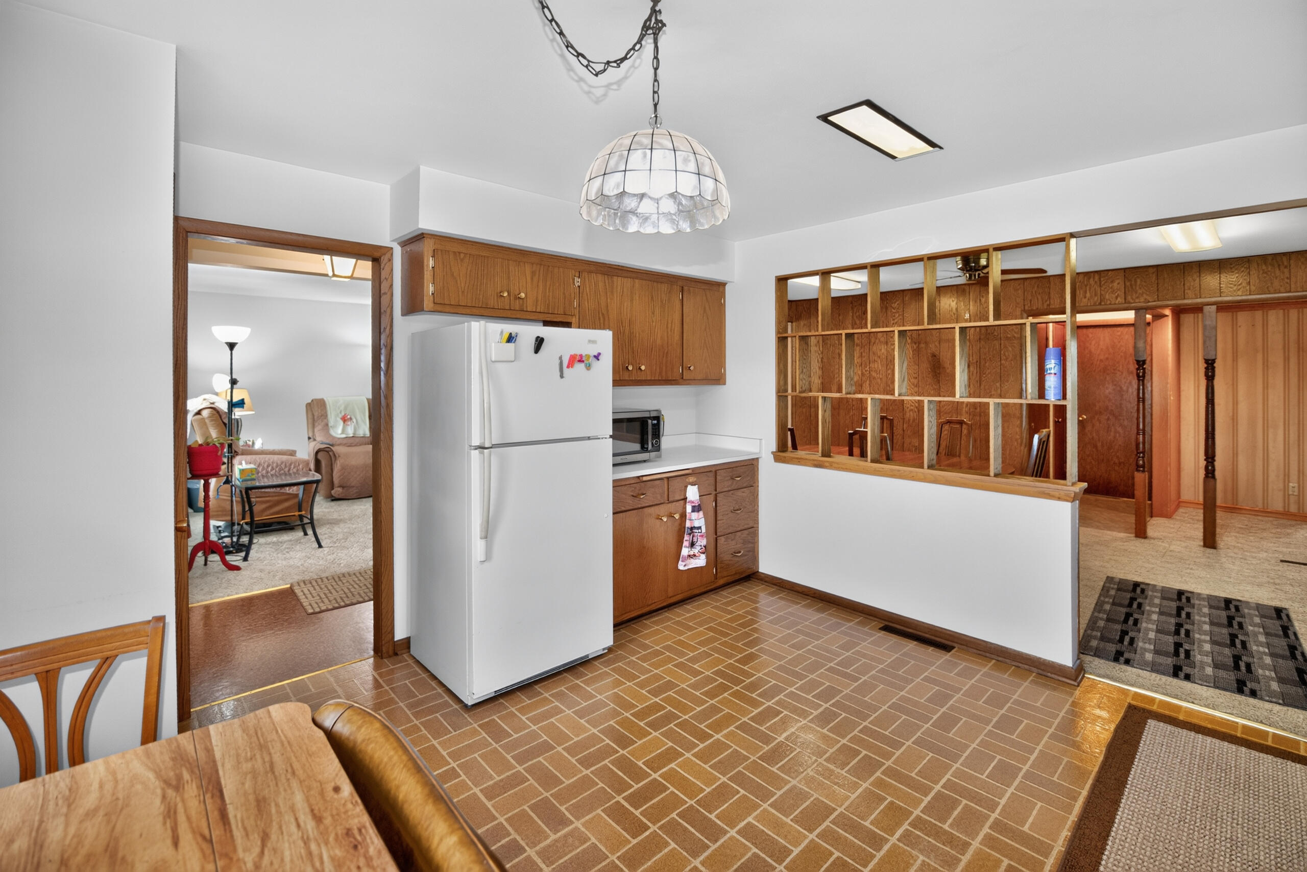 3174 Division Road Jackson, WI 53037 - Photo 14 of 47 Kitchen