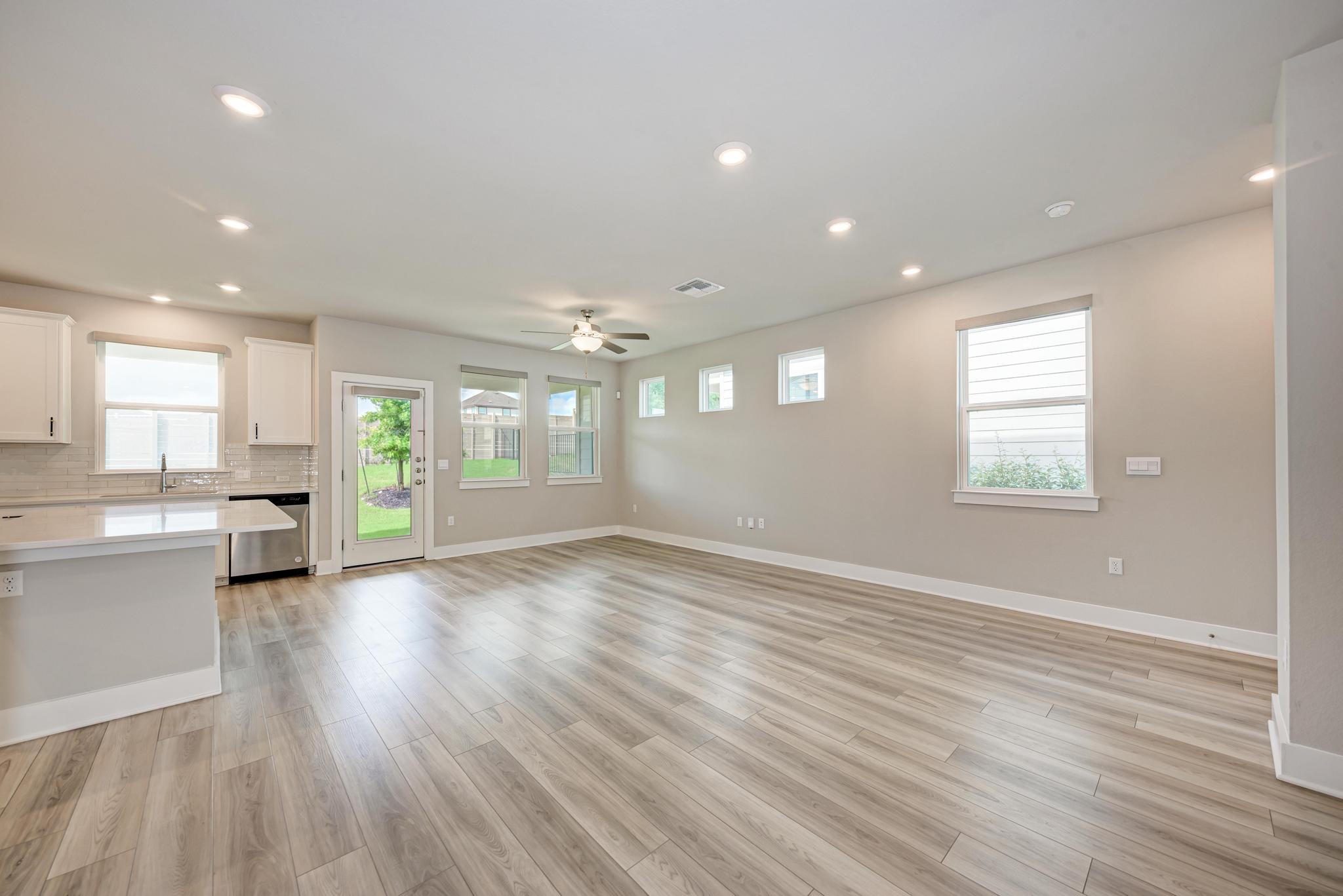 7203 Travertine Spring Drive Austin, TX 78744 - Photo 12 of 38