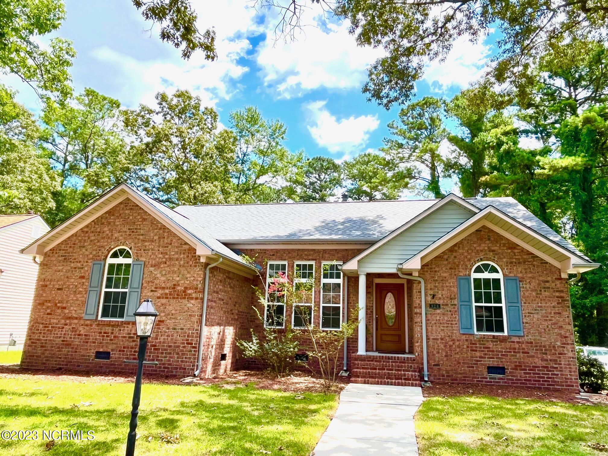 926 Buckingham Road New Bern, NC 28562 - Photo 1 of 23 Front elevation 1