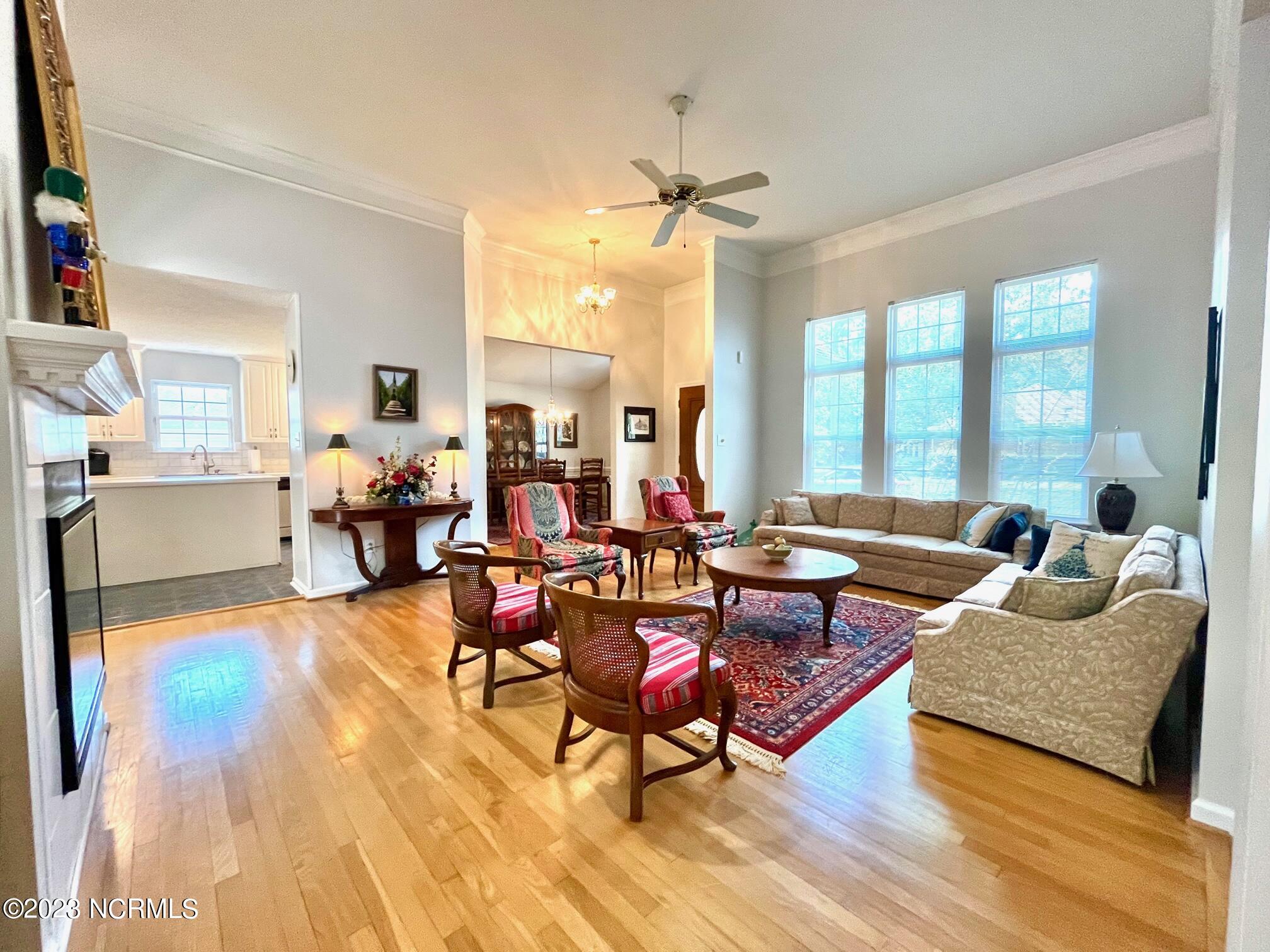 926 Buckingham Road New Bern, NC 28562 - Photo 4 of 23 Living