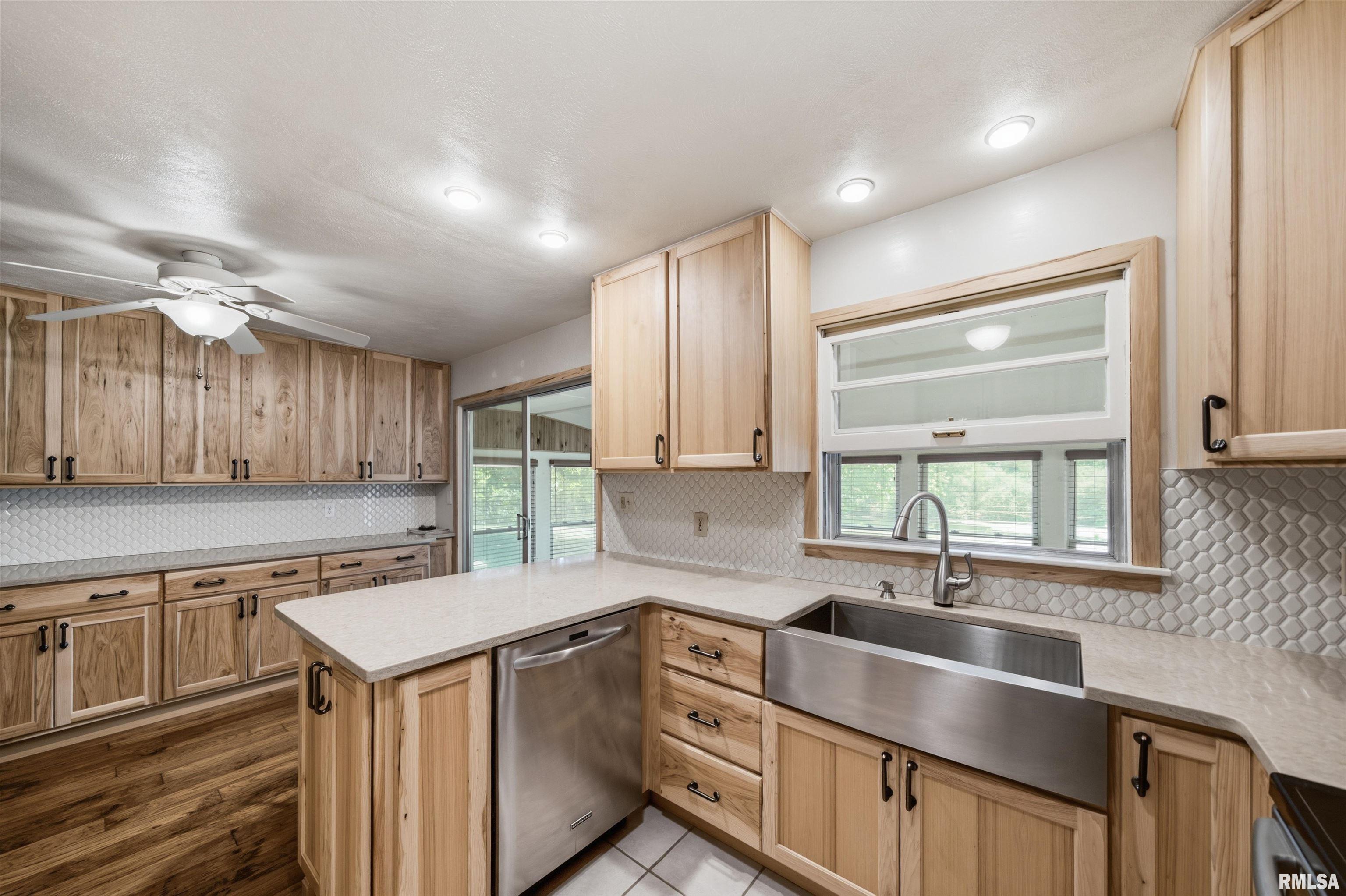 16279 East Cherokee Road Cuba, IL 61427 - Photo 12 of 54 Gallery Image 12