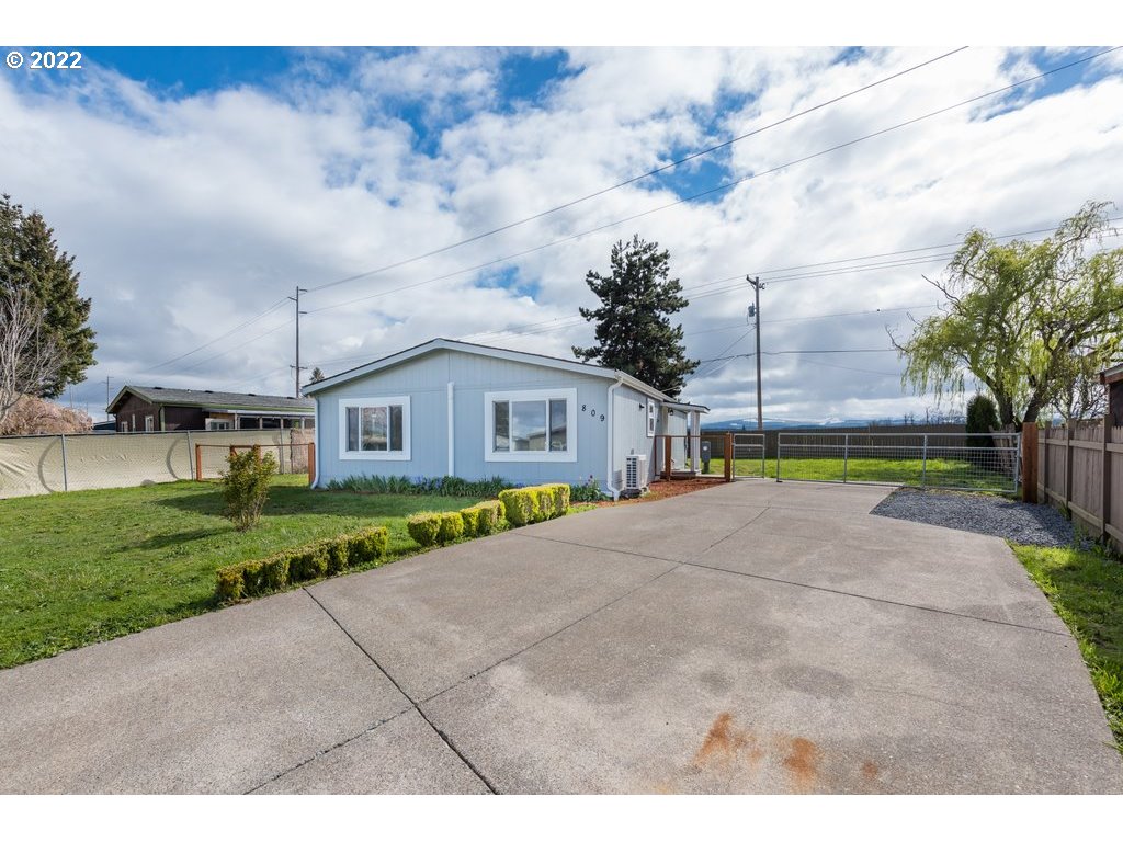 809 Mathias Court Molalla, OR 97038 - Photo 1 of 25 Gallery Image 1
