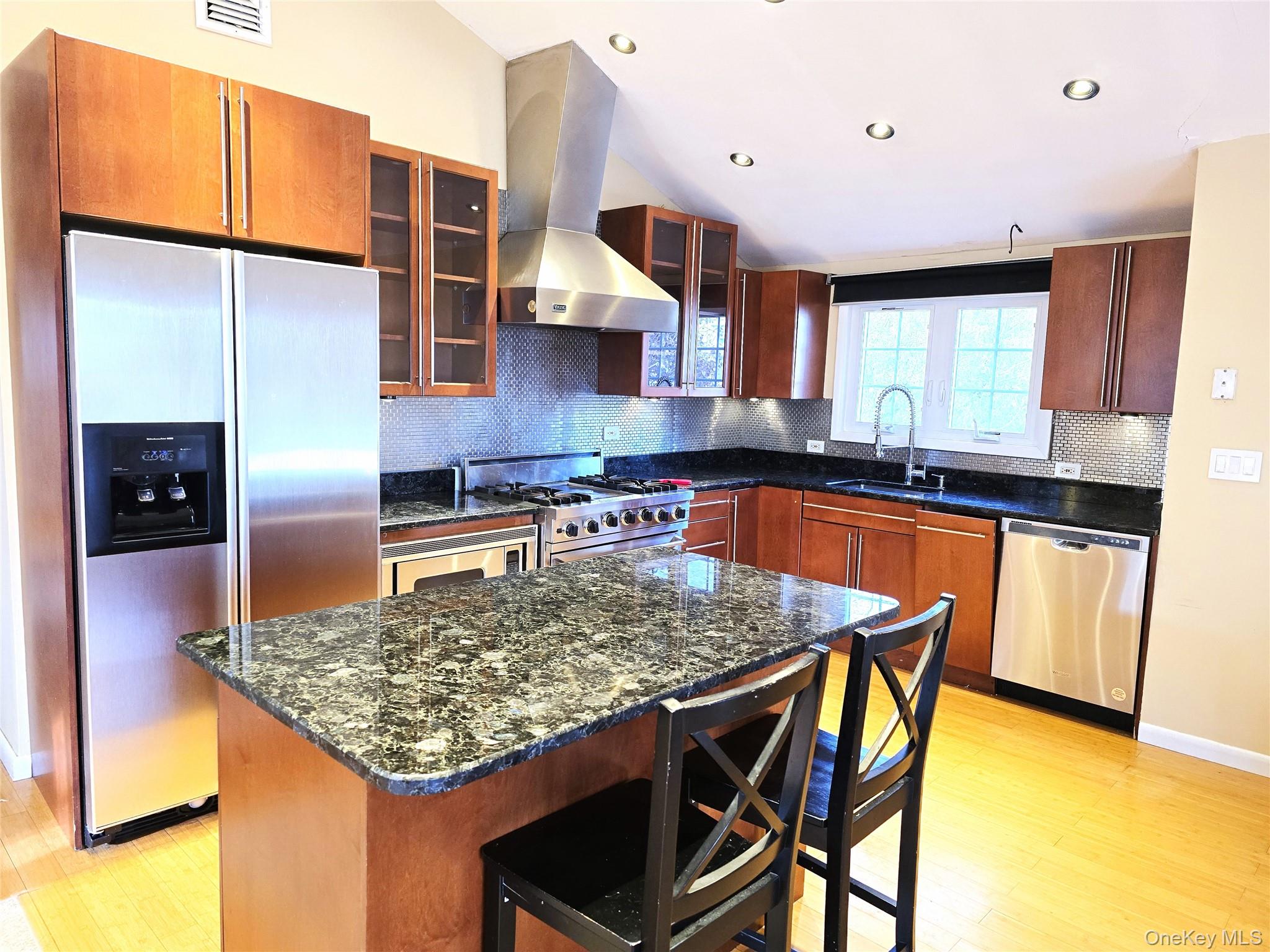 2364 Beverly Road, Unit 2 Wantagh, NY 11793 - Photo 13 of 28 Gallery Image 13